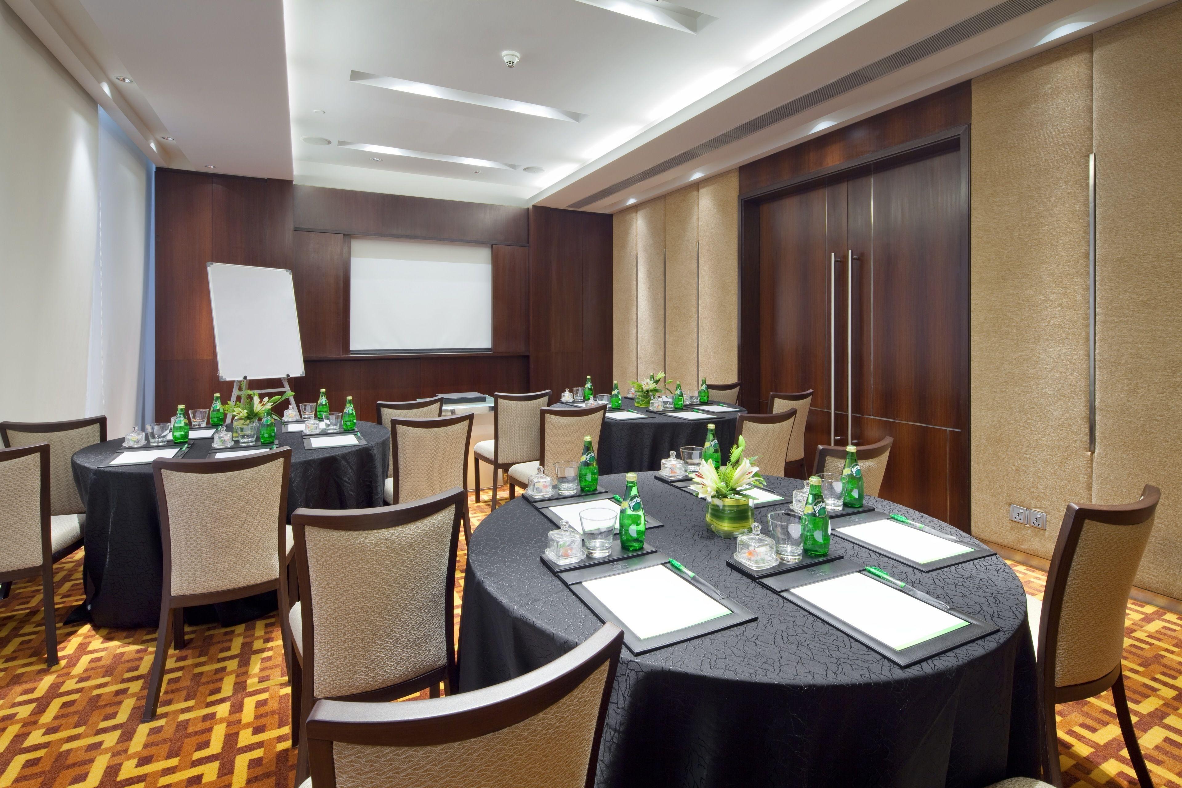 Holiday Inn Mumbai International Airport By Ihg