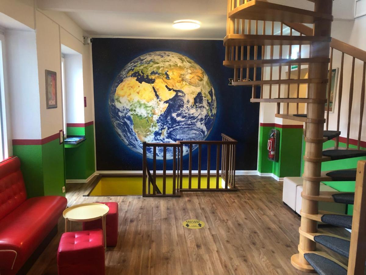 Backpackers Duesseldorf - Self Check-In