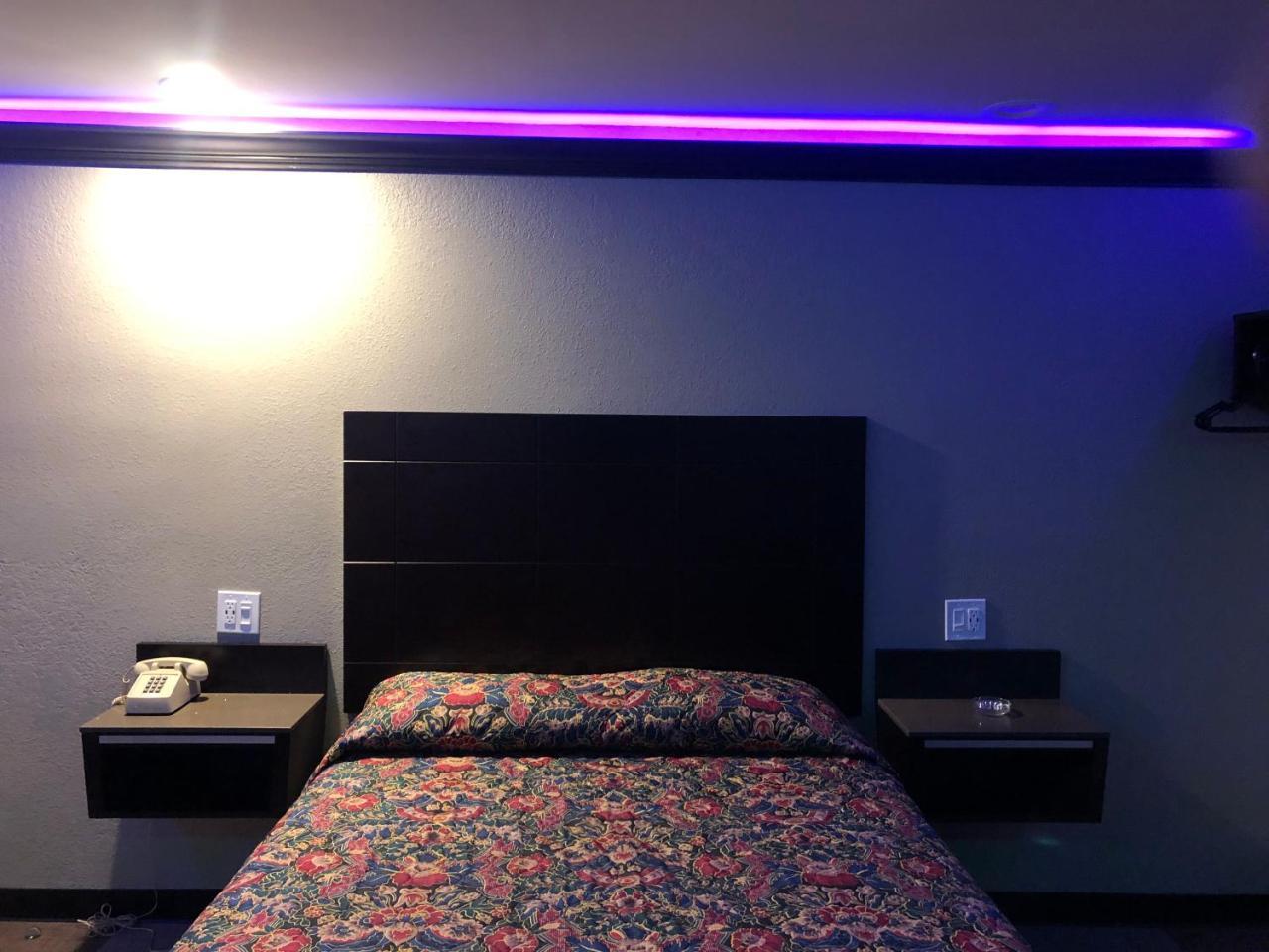Parlour Motel - Los Angeles