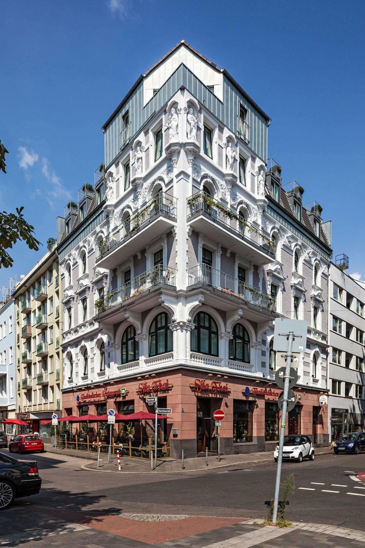 Burns Art Hotel - Dusseldorf