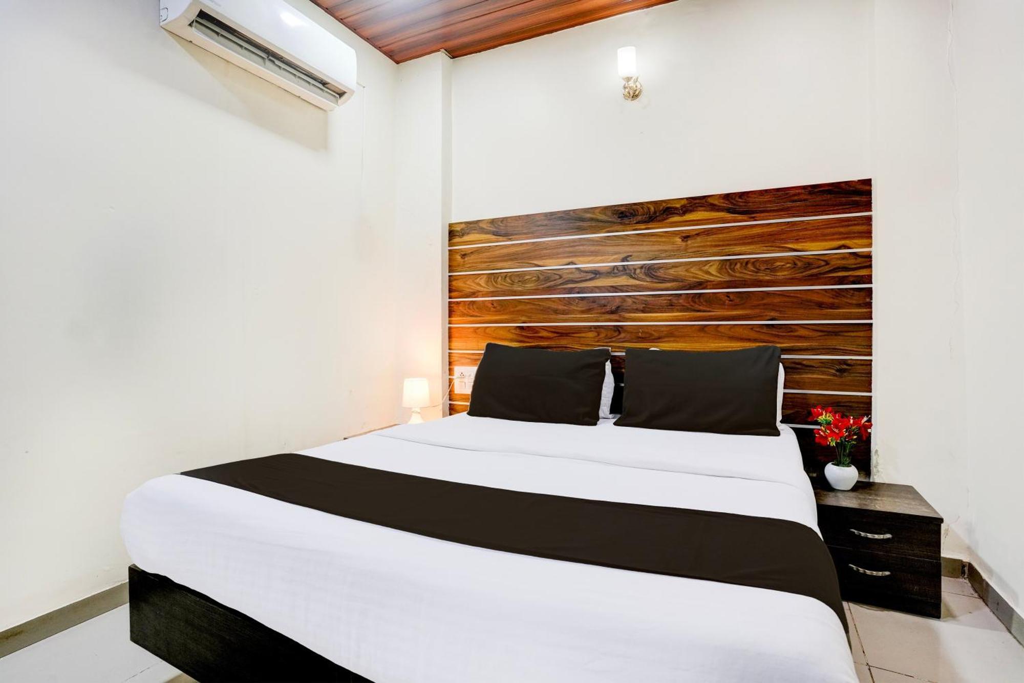 Hotel Golden Sagar - Kurla - Mumbai