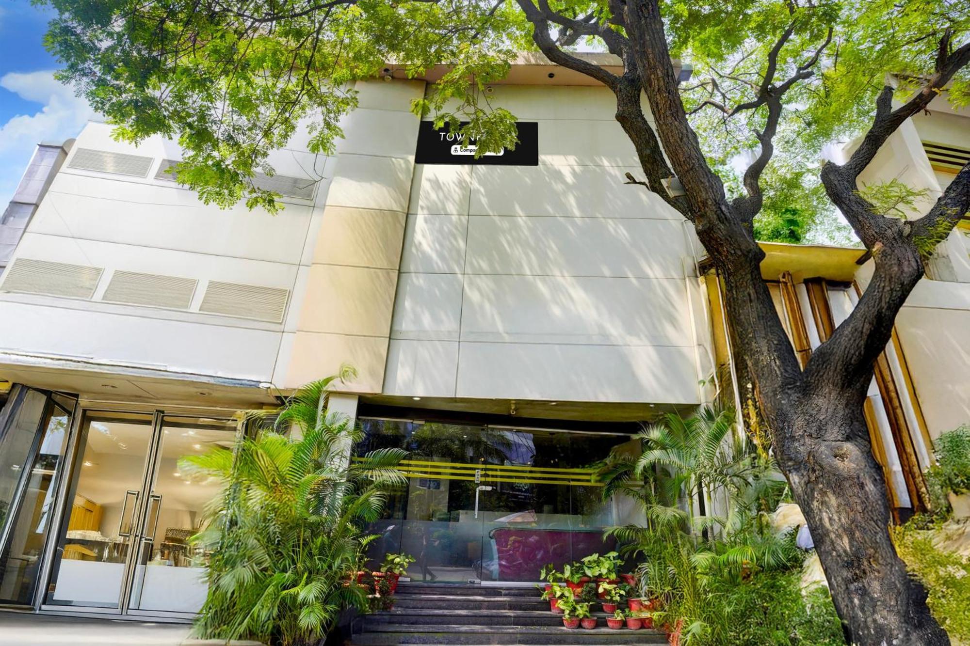Super Townhouse Andheri Sakinaka Metro Formerly Hotel Amour