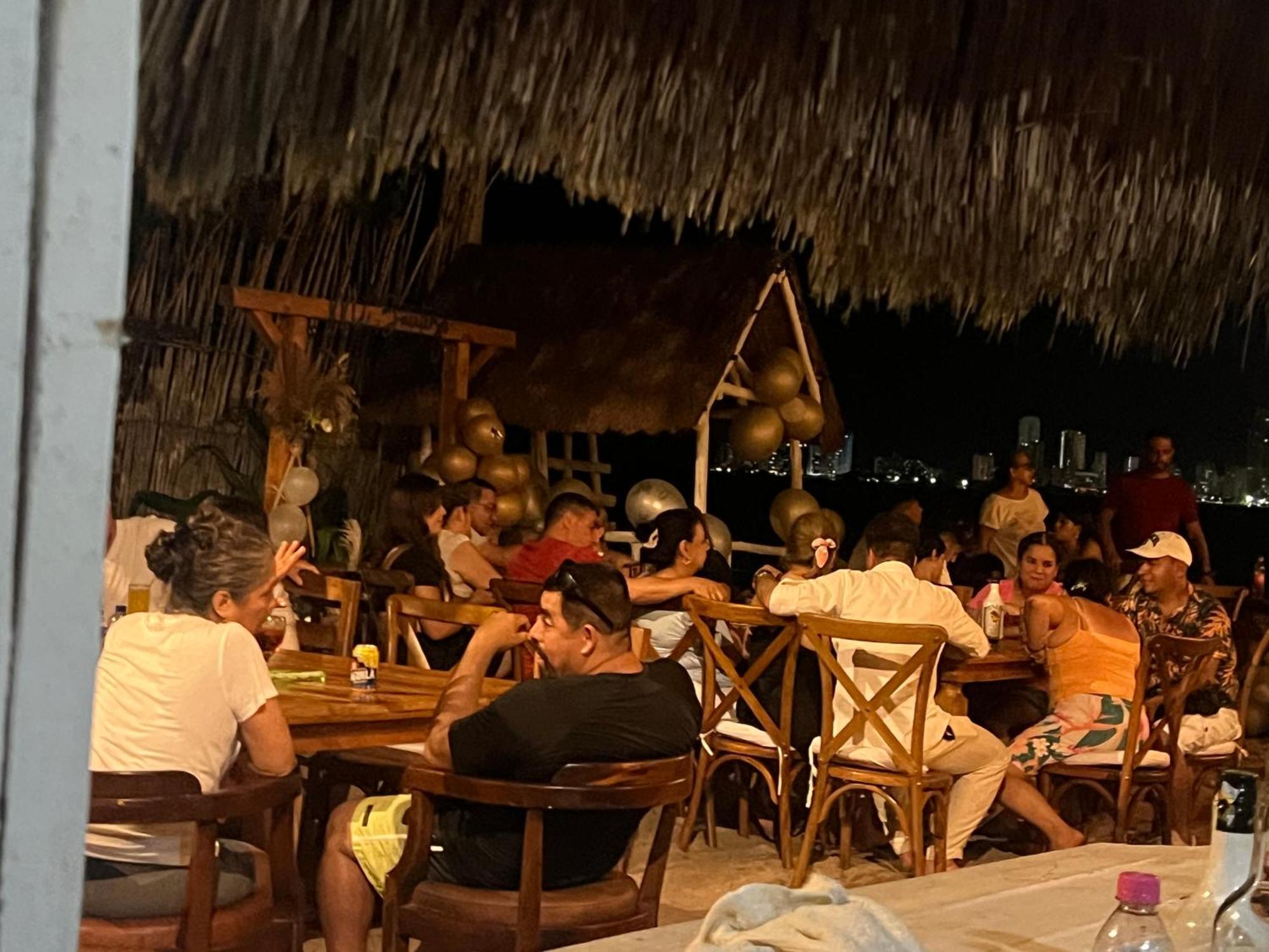 Mira Mira Beach - Cartagena