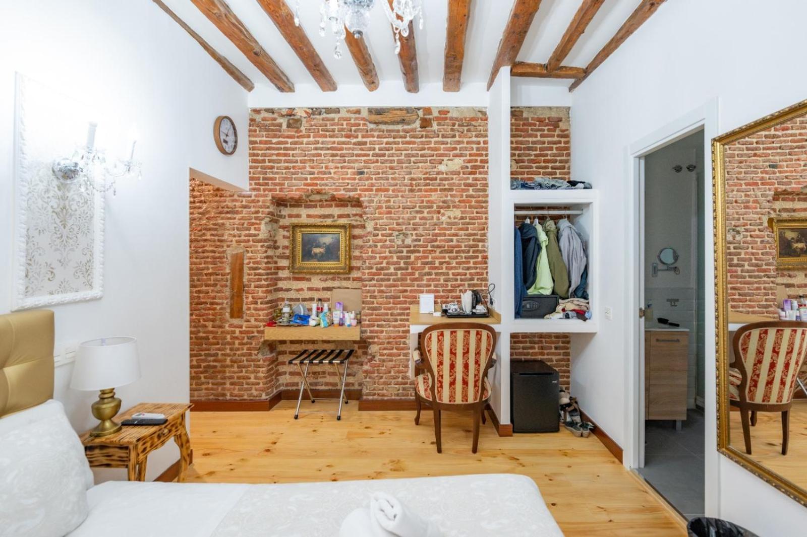 Oriente Palace Apartments