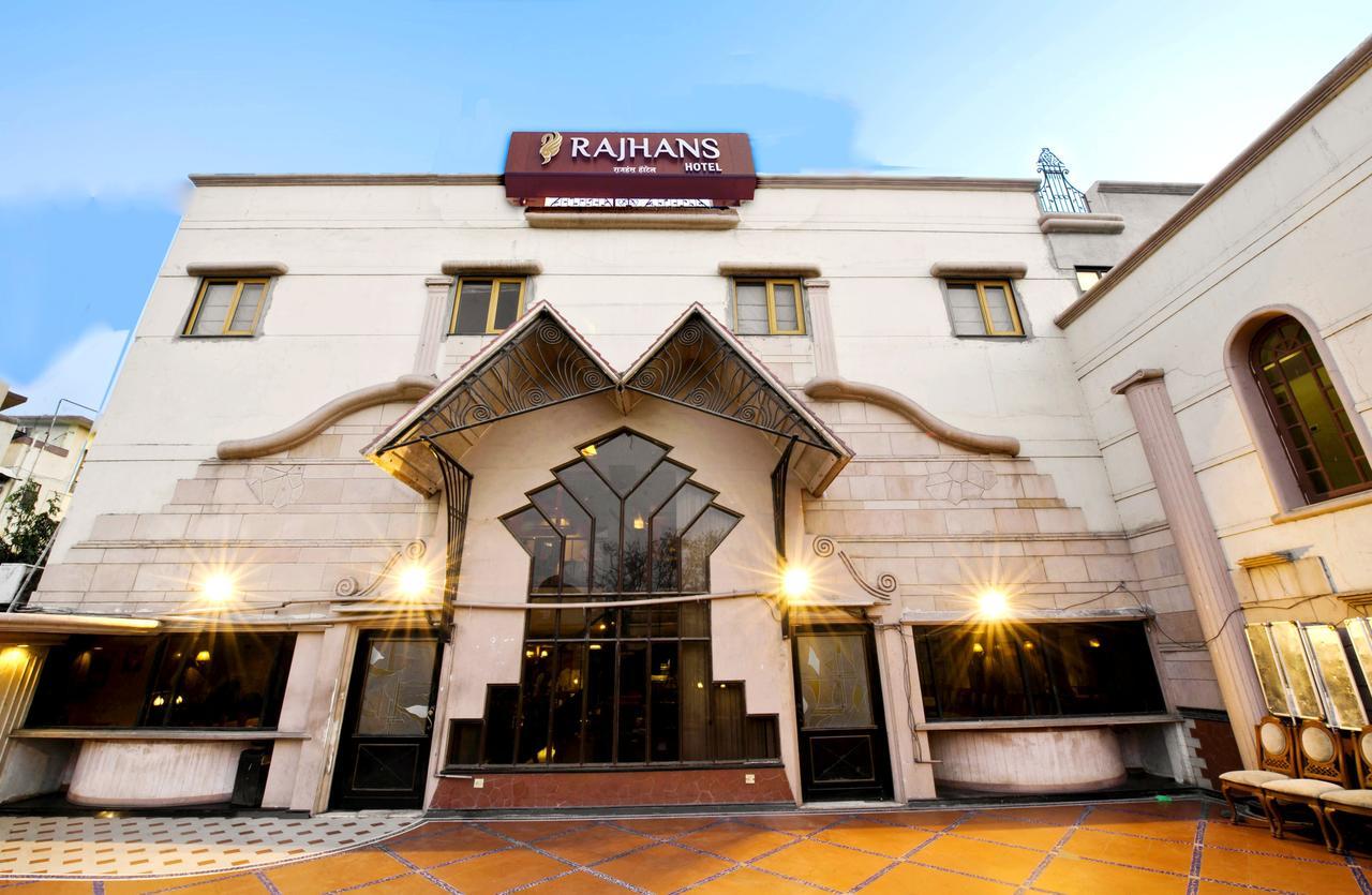 Rajhans Hotel