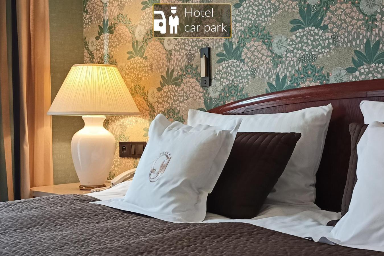 Grand Hotel