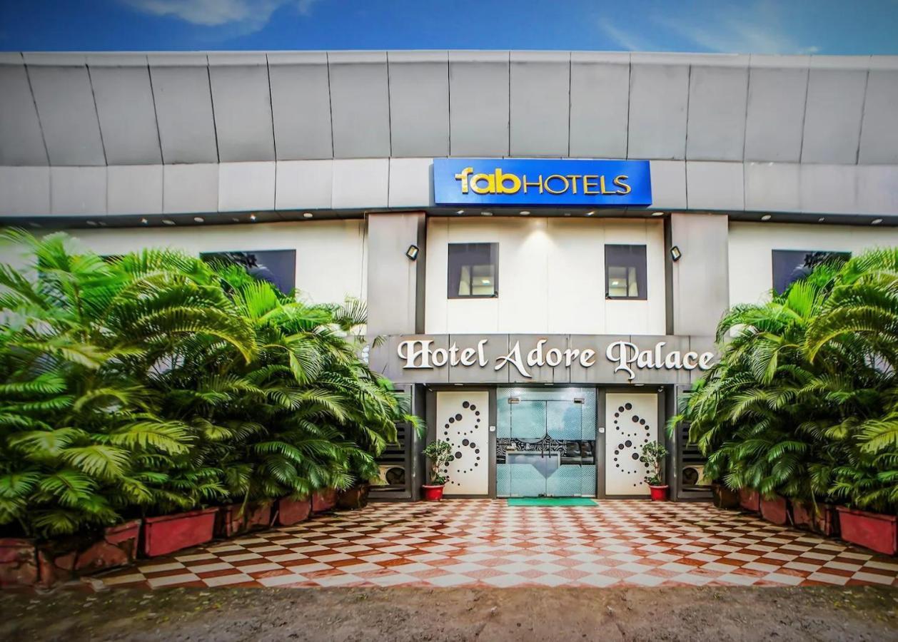 Hotel Adore Palace - Mumbai